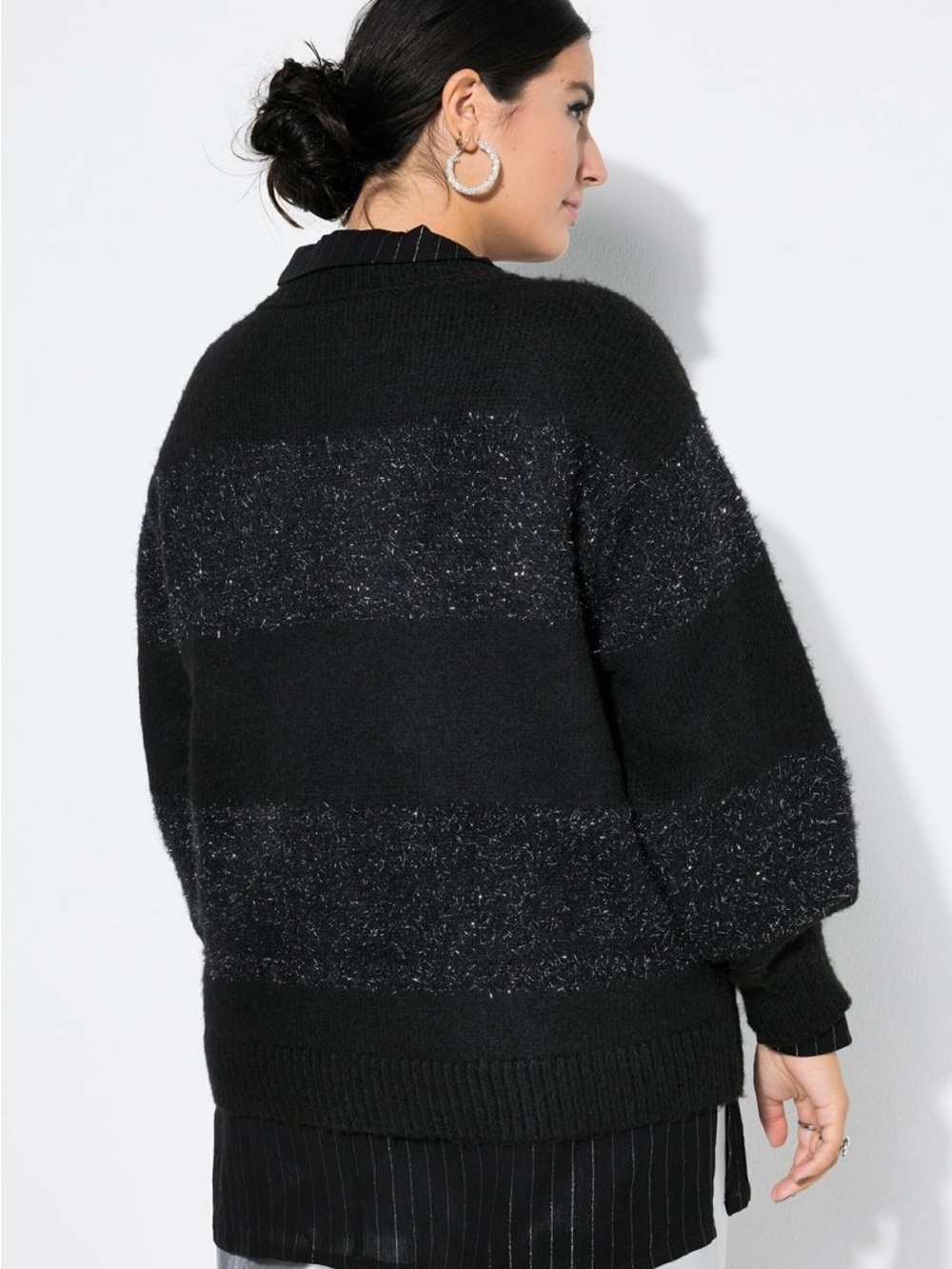 Studio Untold Shimmery Sweater in Black - Picture 2 of 5